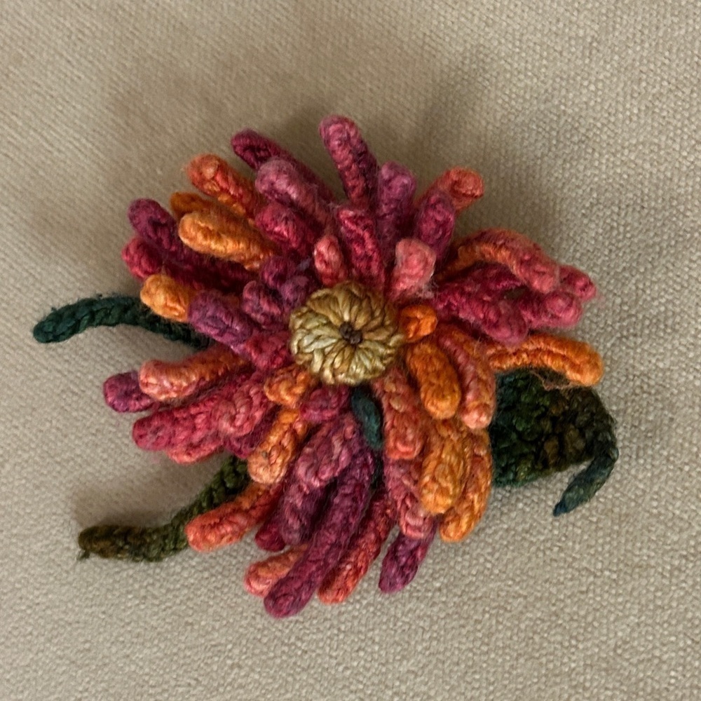 Handmade Knit Pink & Orange Flower Brooch - Picture 3 of 4